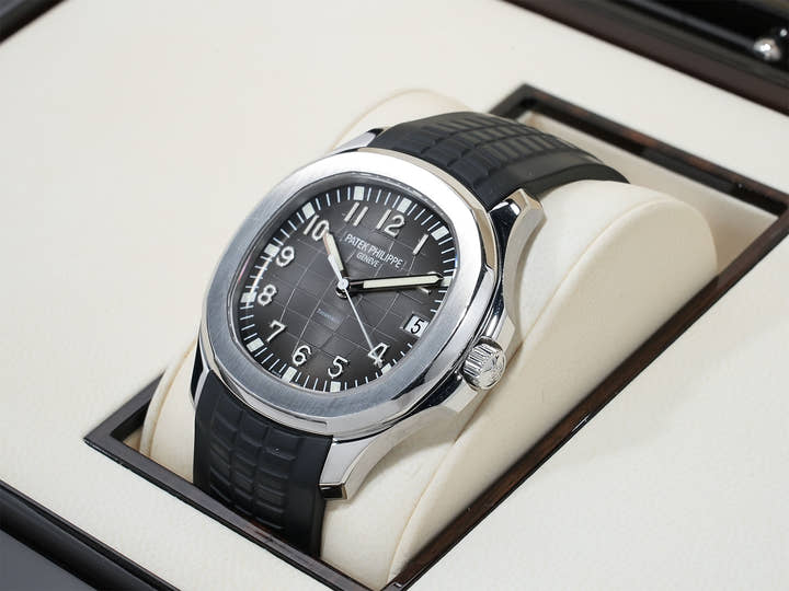 パテックフィリップ アクアノート TIFFANY＆CO. Ref.5167A-001 ステンレススチール ブラック文字盤 中古 7vyvyy6u