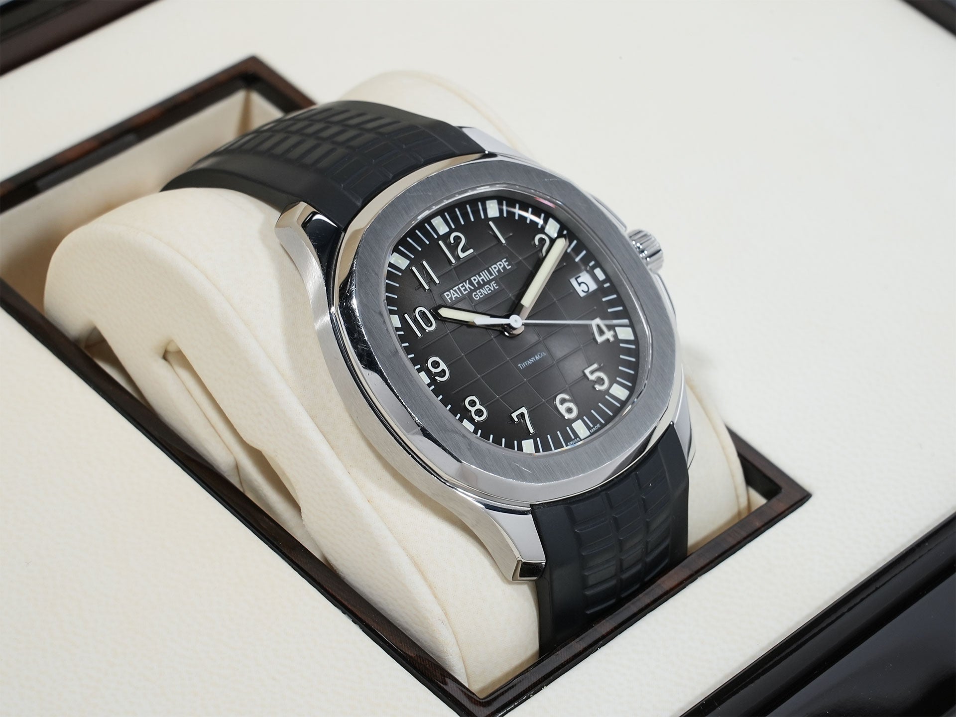 パテックフィリップ アクアノート TIFFANY＆CO. Ref.5167A-001 ステンレススチール ブラック文字盤 中古 7vyvyy6u