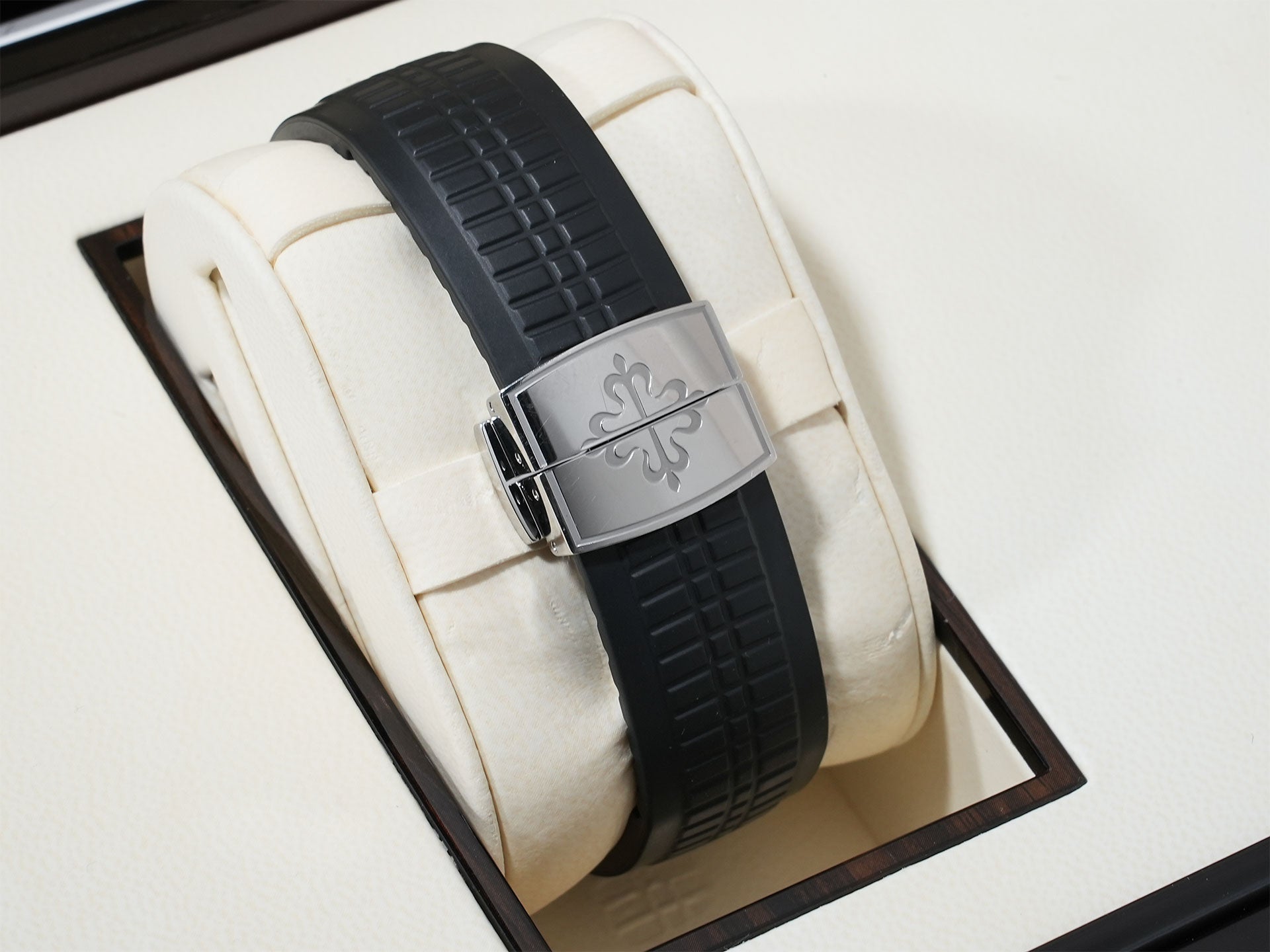 パテックフィリップ アクアノート TIFFANY＆CO. Ref.5167A-001 ステンレススチール ブラック文字盤 中古 7vyvyy6u