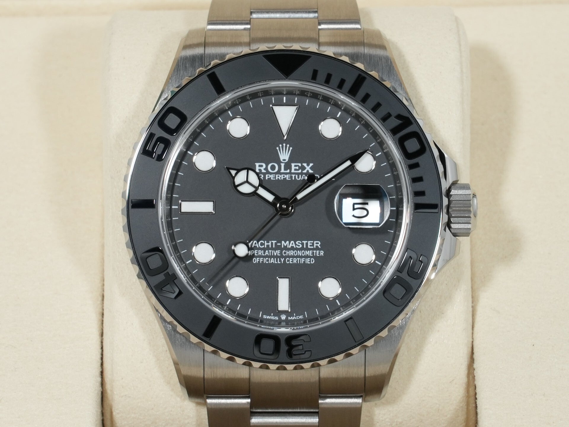 ロレックス ヨットマスター42 Ref.226627 RLXチタン ブラック文字盤 未使用 y49j6tjy