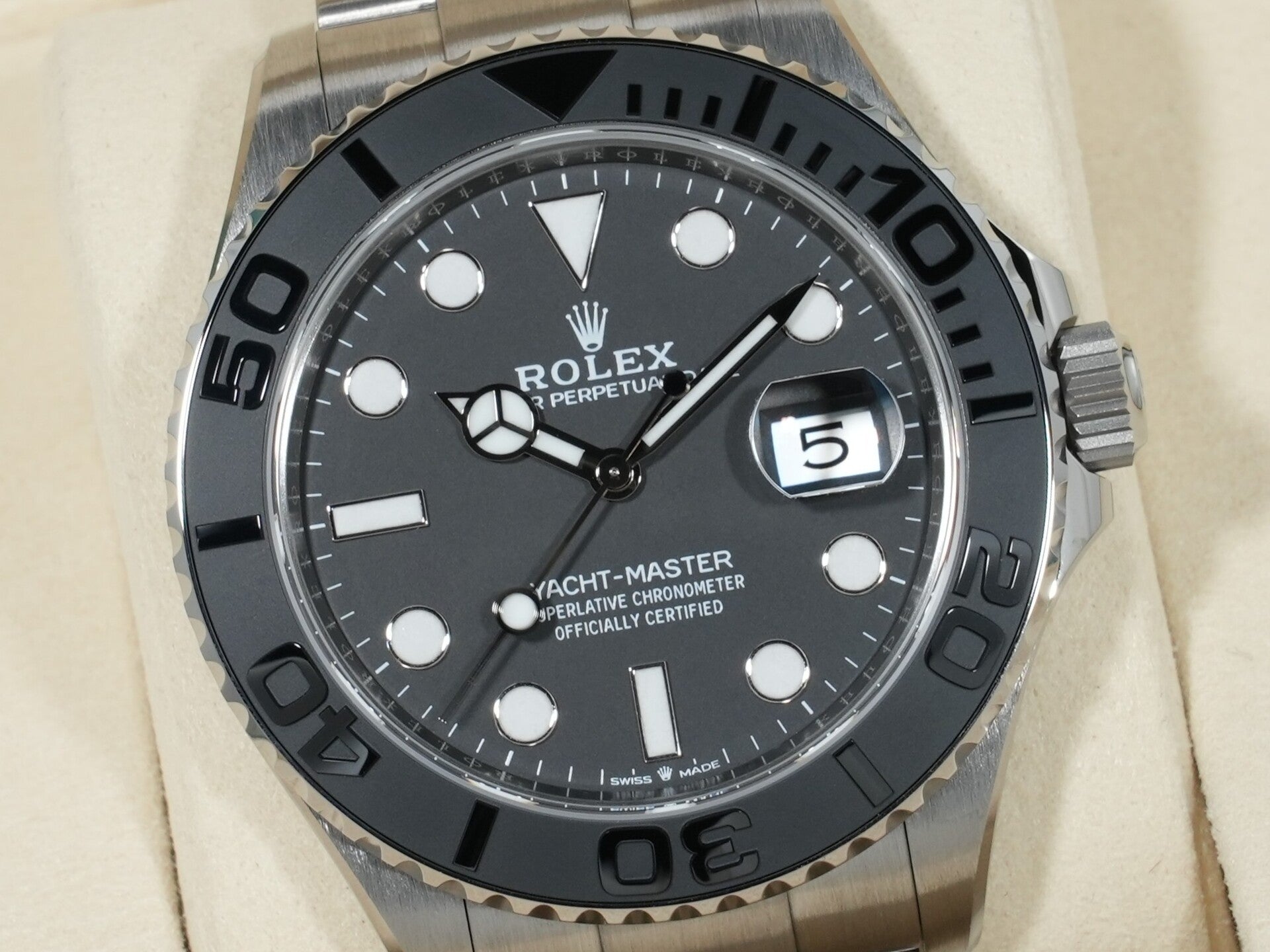 ロレックス ヨットマスター42 Ref.226627 RLXチタン ブラック文字盤 未使用 y49j6tjy