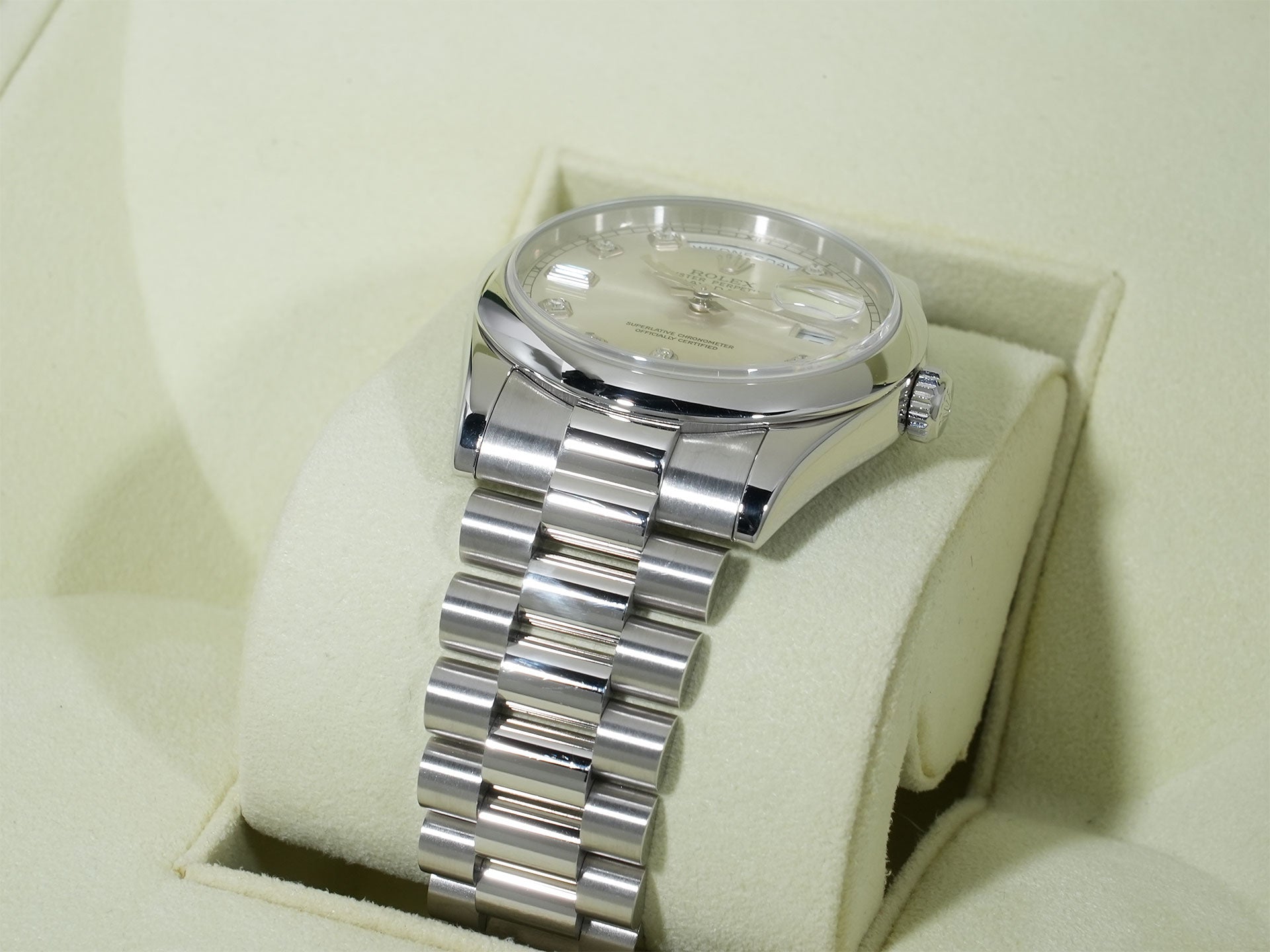 ロレックス デイデイト36 Ref.118206A プラチナ グレー文字盤 中古 8ipw62zu