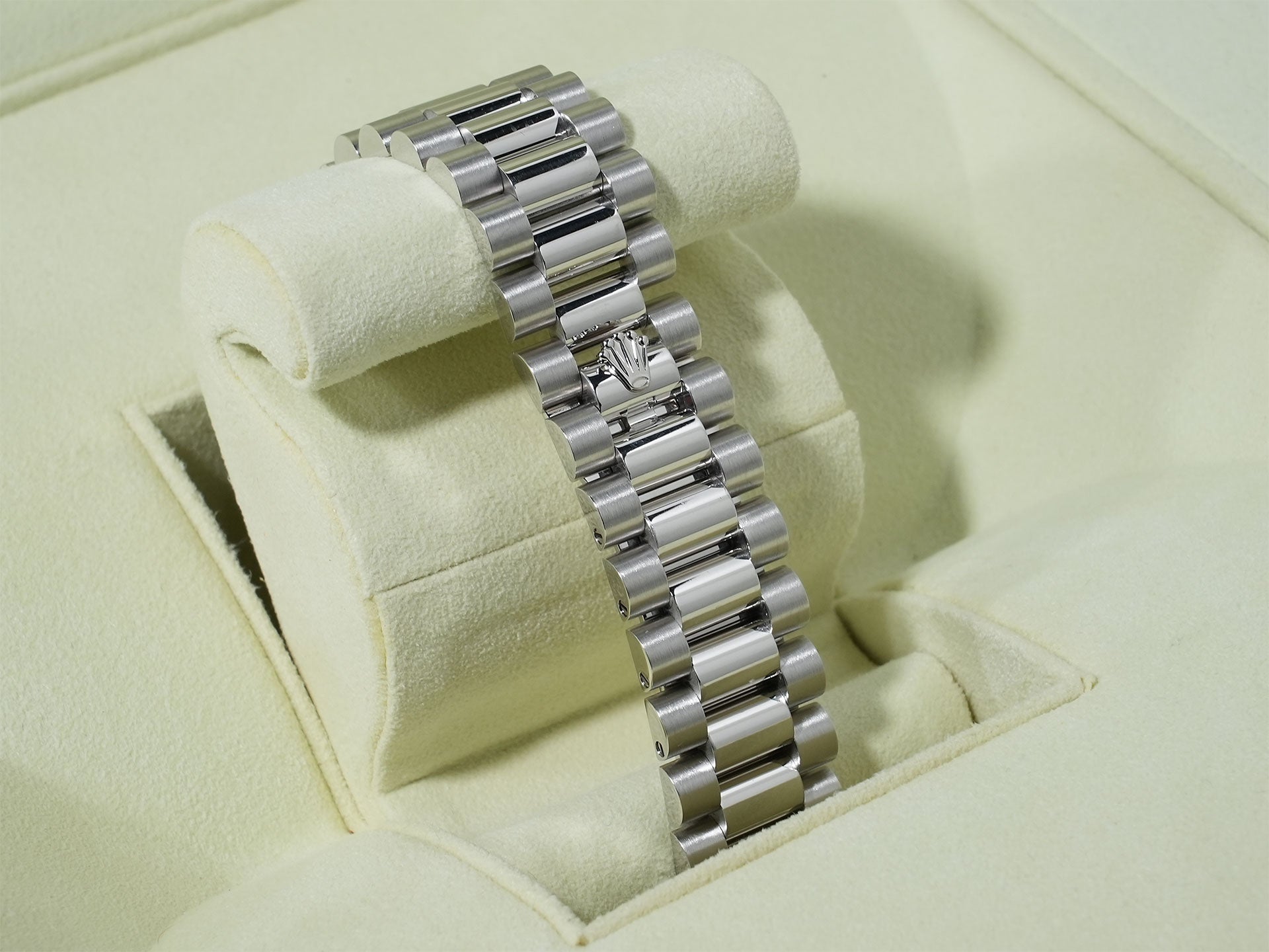 ロレックス デイデイト36 Ref.118206A プラチナ グレー文字盤 中古 8ipw62zu