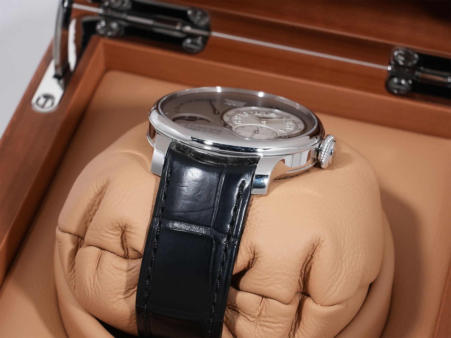 F.P.ジュルヌ オクタ リュヌ Ref.- プラチナ ホワイトゴールド文字盤 中古 b5jgf2z7