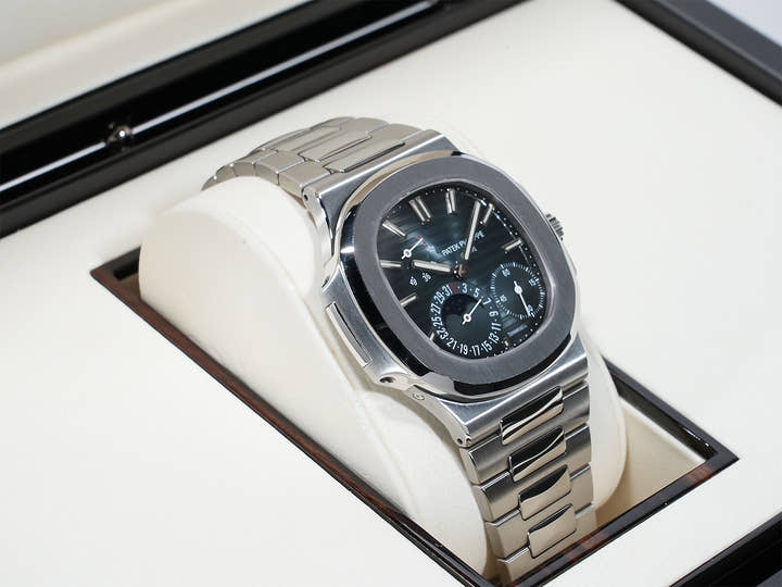 パテックフィリップ ノーチラス プチコンプリケーション TIFFANY＆CO. Ref.5712/1A-001 ステンレススチール ブルー文字盤 中古 ypbg8vpd