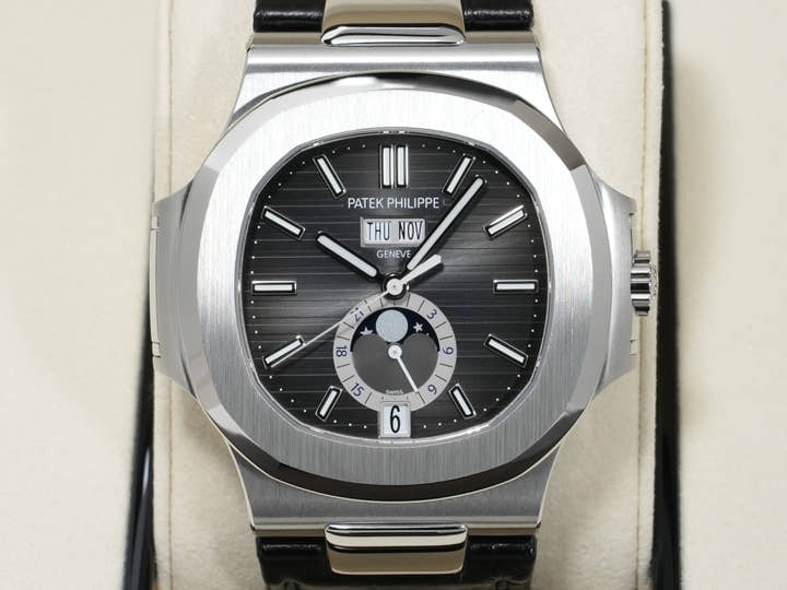 パテックフィリップ ノーチラス アニュアルカレンダー ムーンフェイズ Ref.5726A-001 ステンレススチール ブラック文字盤 未使用 4bedytk2