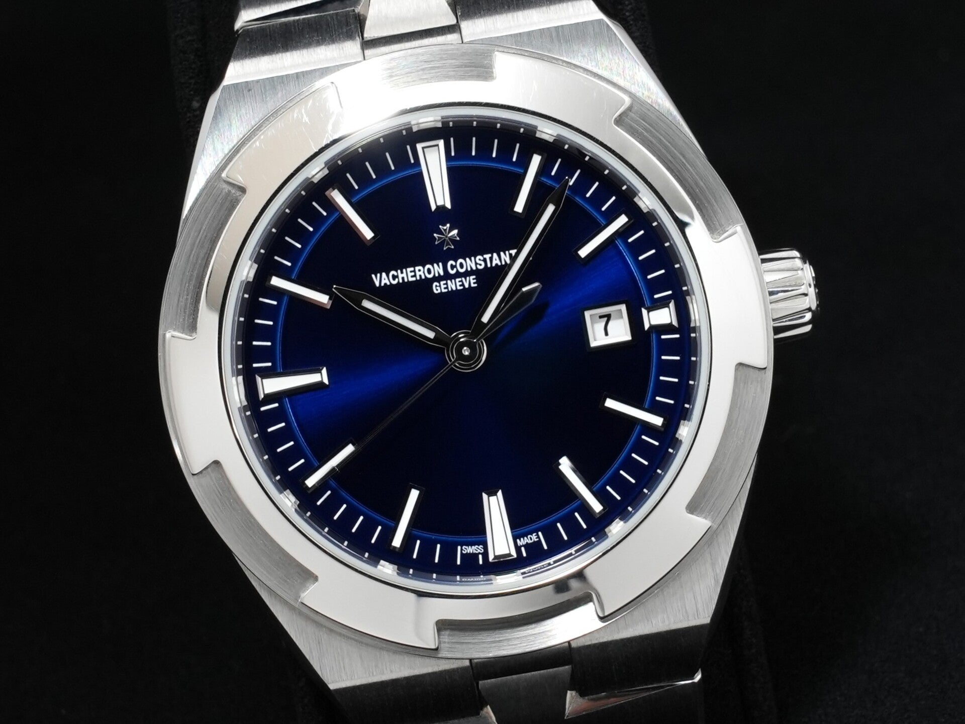 Vacheron Constantin Overseas Automatic Ref. 4600V/200A-B980 Stainless Steel Blue Dial Pre-owned coqmduop