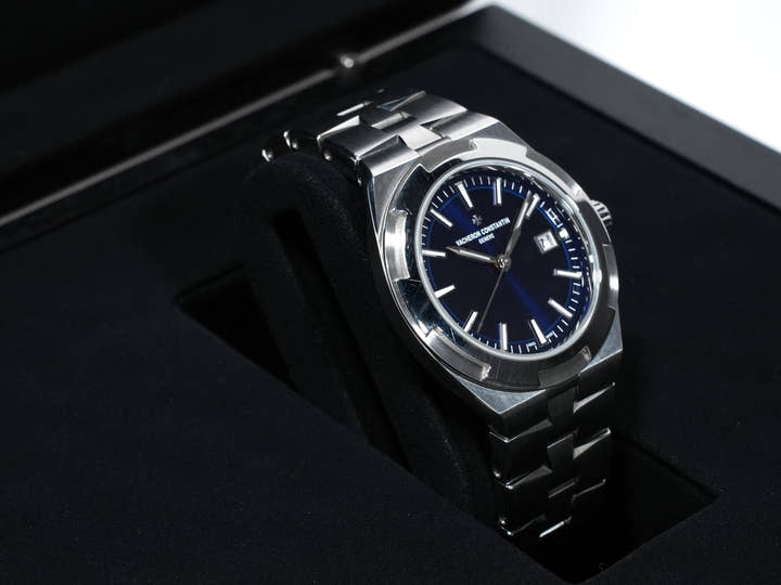 Vacheron Constantin Overseas Automatic Ref. 4600V/200A-B980 Stainless Steel Blue Dial Pre-owned coqmduop