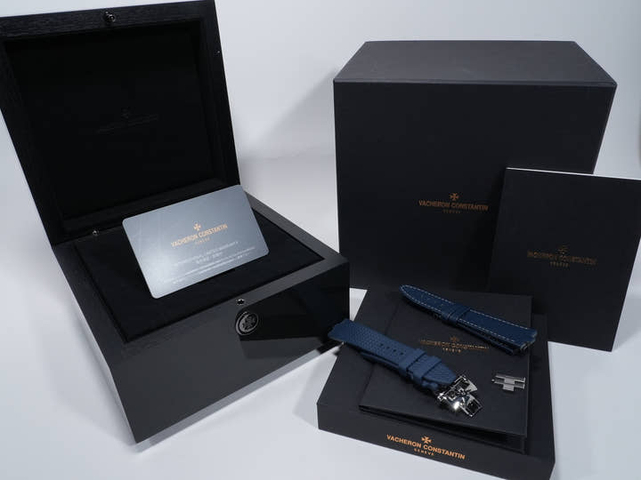 Vacheron Constantin Overseas Automatic Ref. 4600V/200A-B980 Stainless Steel Blue Dial Pre-owned coqmduop