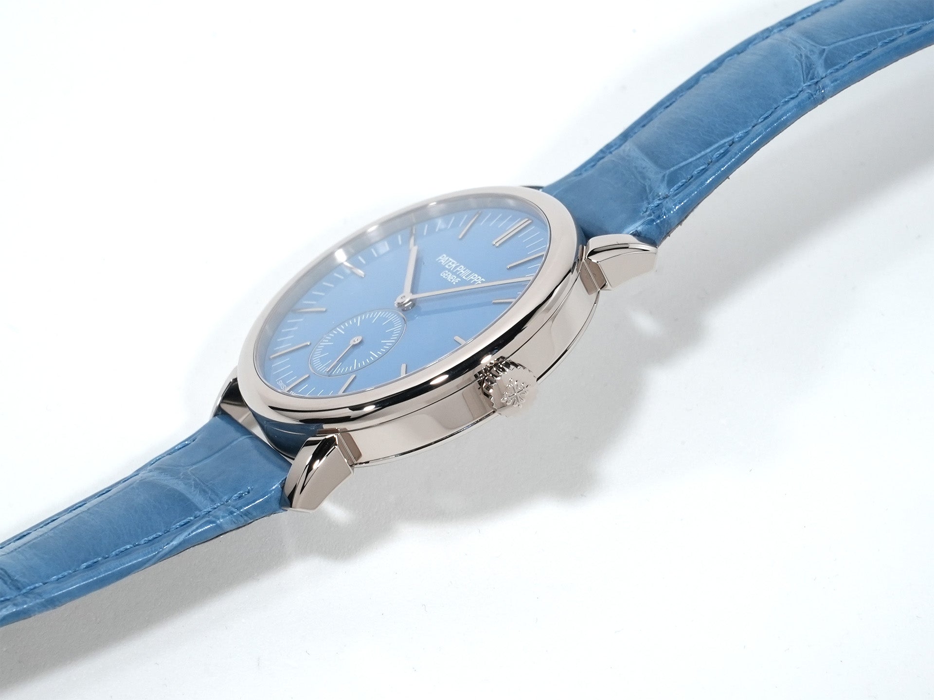 Patek Philippe Calatrava Grand Exhibition Tokyo 2023 Ref. 6127G-010 White Gold with Light Blue Dial, Unused uo2rckp3