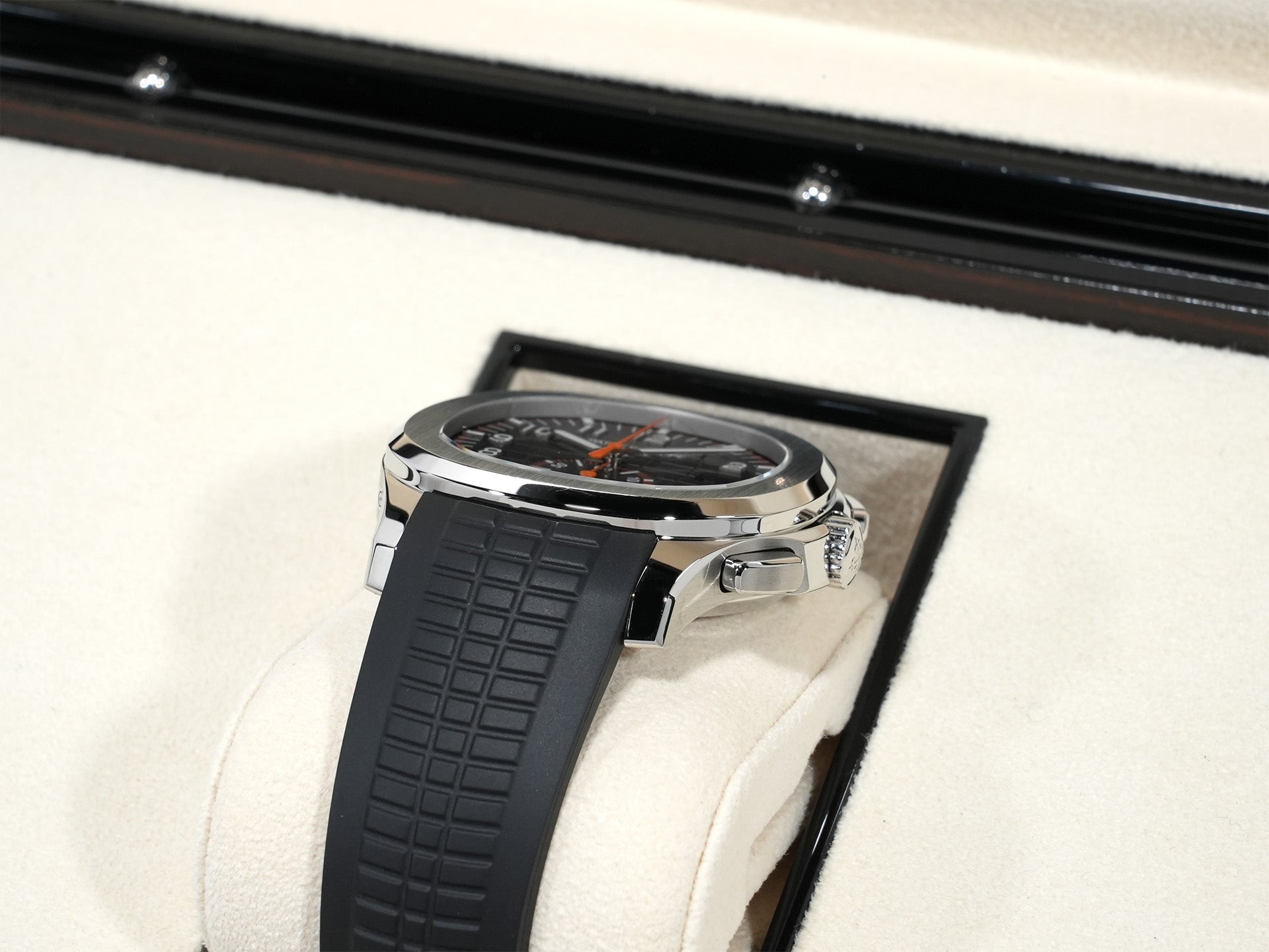 パテックフィリップ アクアノート クロノグラフ Ref.5968A-001 ステンレススチール ブラック文字盤 美中古 hxysfr8f