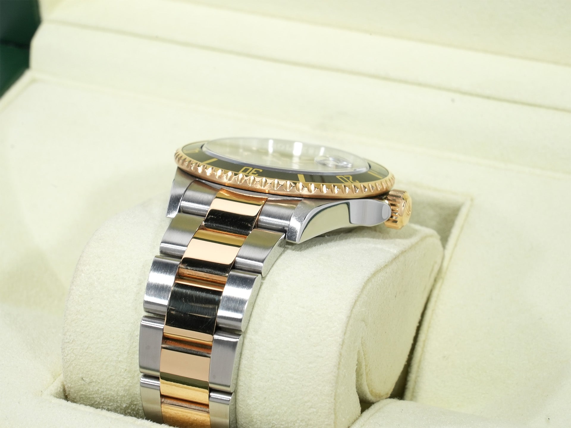 Pre-owned Rolex Submariner Date Ref. 16613LN Stainless Steel/Yellow Gold Black Dial qdtm9e8w