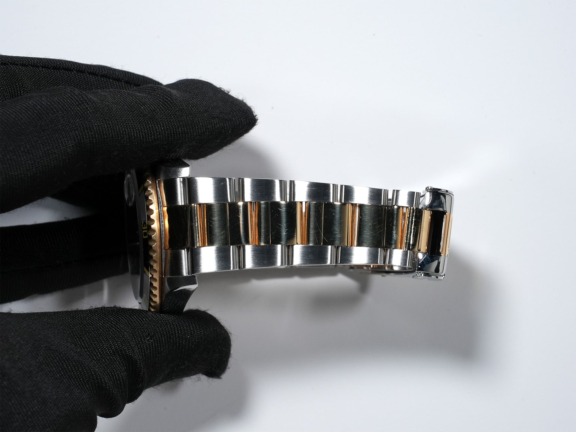 Pre-owned Rolex Submariner Date Ref. 16613LN Stainless Steel/Yellow Gold Black Dial qdtm9e8w