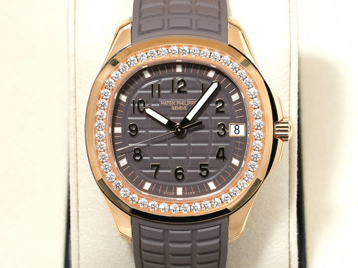 パテックフィリップ アクアノート ルーチェ Ref.5268/200R-010 ローズゴールド トープ文字盤 未使用 3a6d97z8