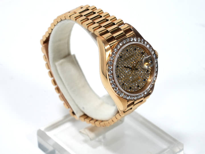 Pre-owned Rolex Datejust Ref. 69138 Yellow Gold with 11 Pave Diamonds and Sapphire Dial (r5c3vggt)