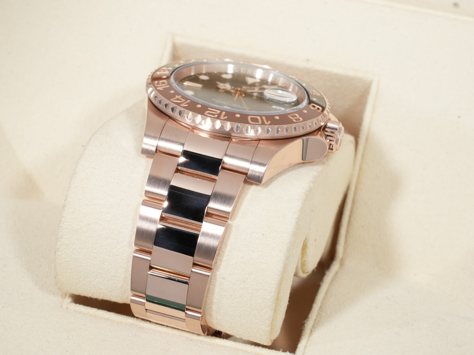 Rolex GMT-Master II Ref. 126715CHNR Everose Gold, Black Dial, Oyster Bracelet, Excellent Condition (gg4oxjwt)