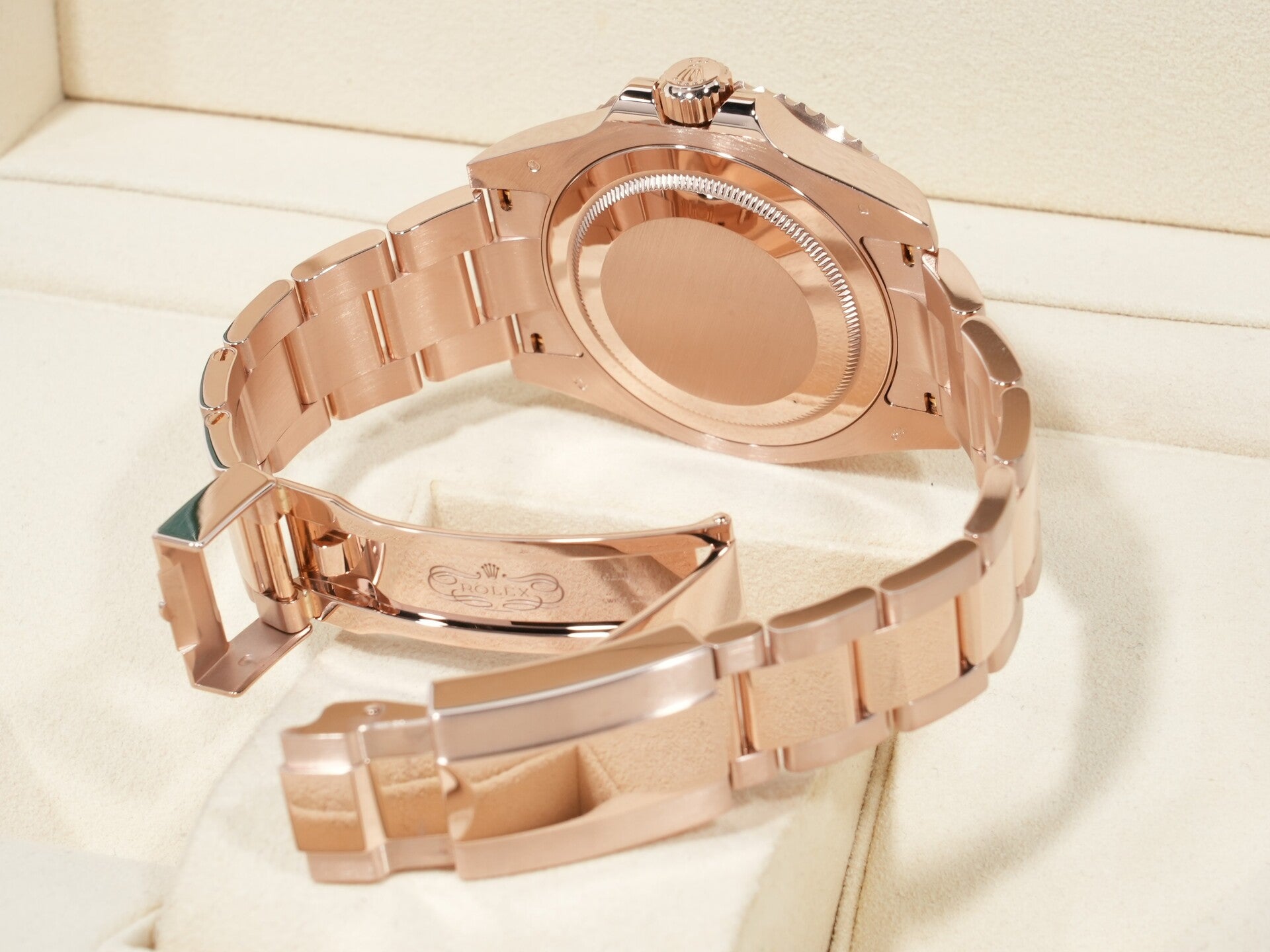 Rolex GMT-Master II Ref. 126715CHNR Everose Gold, Black Dial, Oyster Bracelet, Excellent Condition (gg4oxjwt)