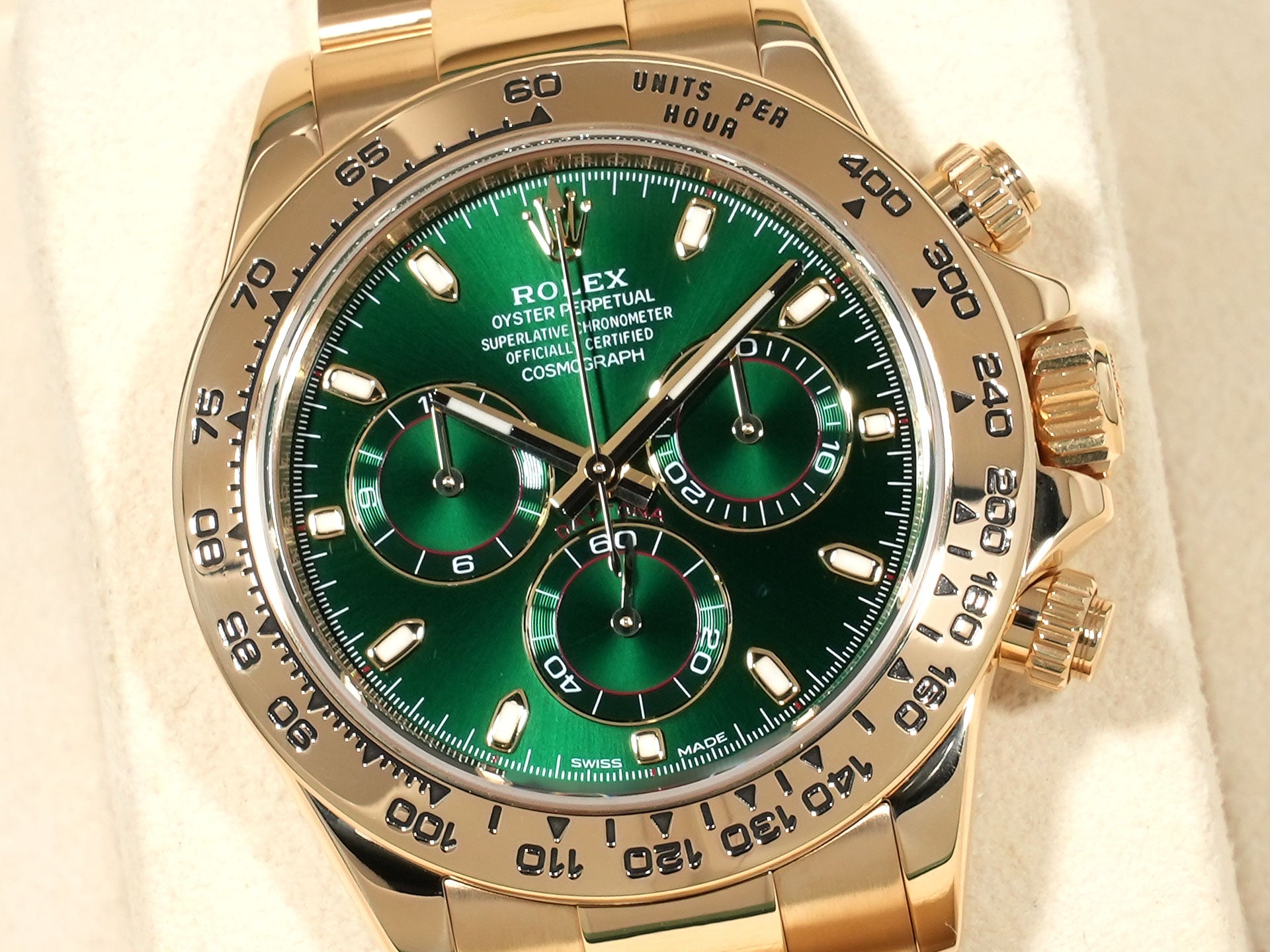 Rolex Daytona Ref. 116508 Yellow Gold Green Dial Excellent Condition 5srafs7e