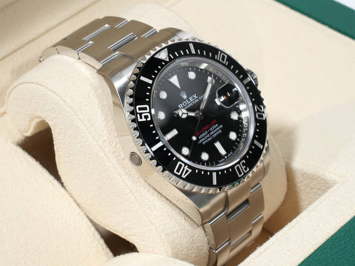 Rolex Sea-Dweller Ref. 126600 Stainless Steel Black Dial Excellent Condition z8t3nudk