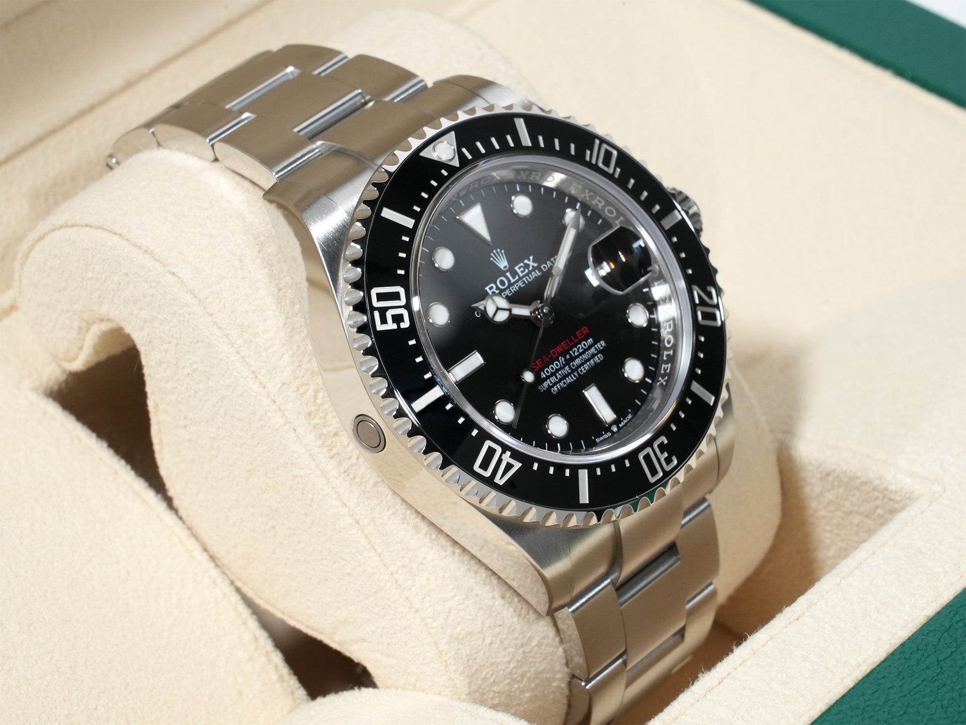 Rolex Sea-Dweller Ref. 126600 Stainless Steel Black Dial Excellent Condition z8t3nudk