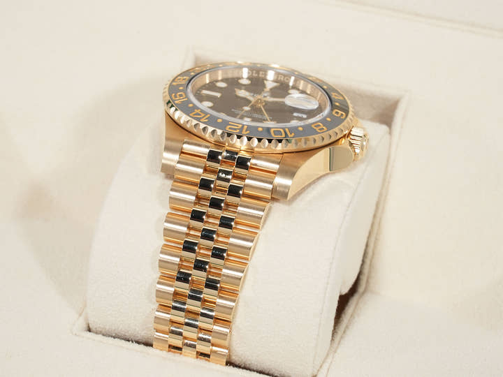Rolex GMT-Master II Ref. 126718GRNR Yellow Gold with Black Dial and Jubilee Bracelet, Excellent Condition (u4nrygei)