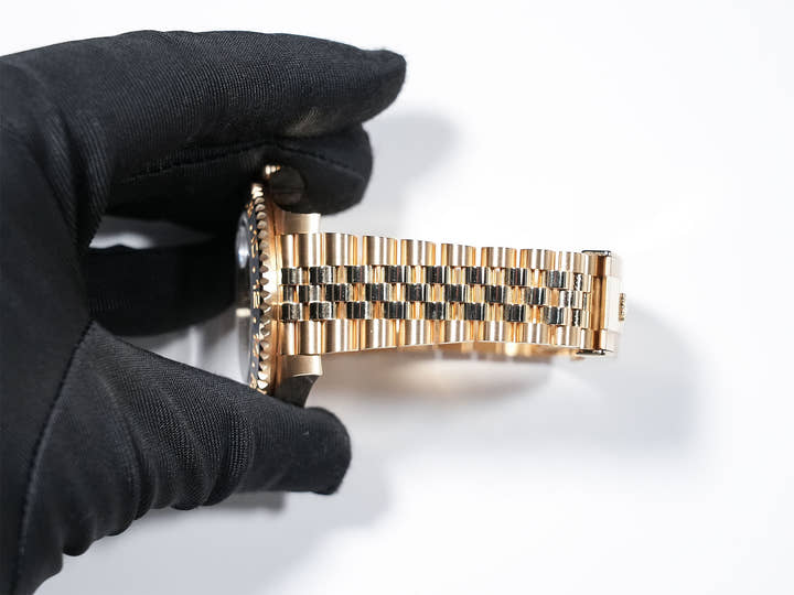 Rolex GMT-Master II Ref. 126718GRNR Yellow Gold with Black Dial and Jubilee Bracelet, Excellent Condition (u4nrygei)