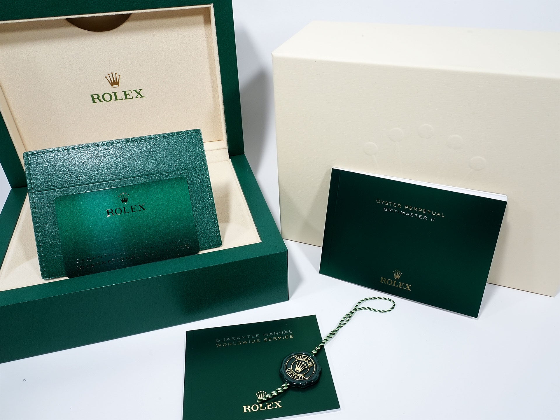 Rolex GMT-Master II Ref. 126718GRNR Yellow Gold with Black Dial and Jubilee Bracelet, Excellent Condition (u4nrygei)