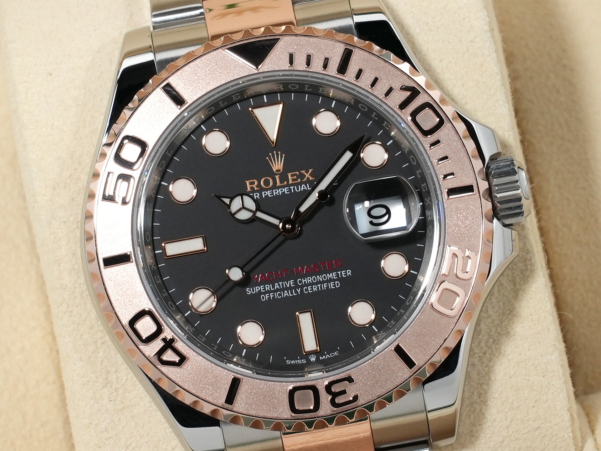 Rolex Yacht-Master 40 Ref. 126621 Stainless Steel/Everose Gold Black Dial Like New Pre-Owned fyggzoub