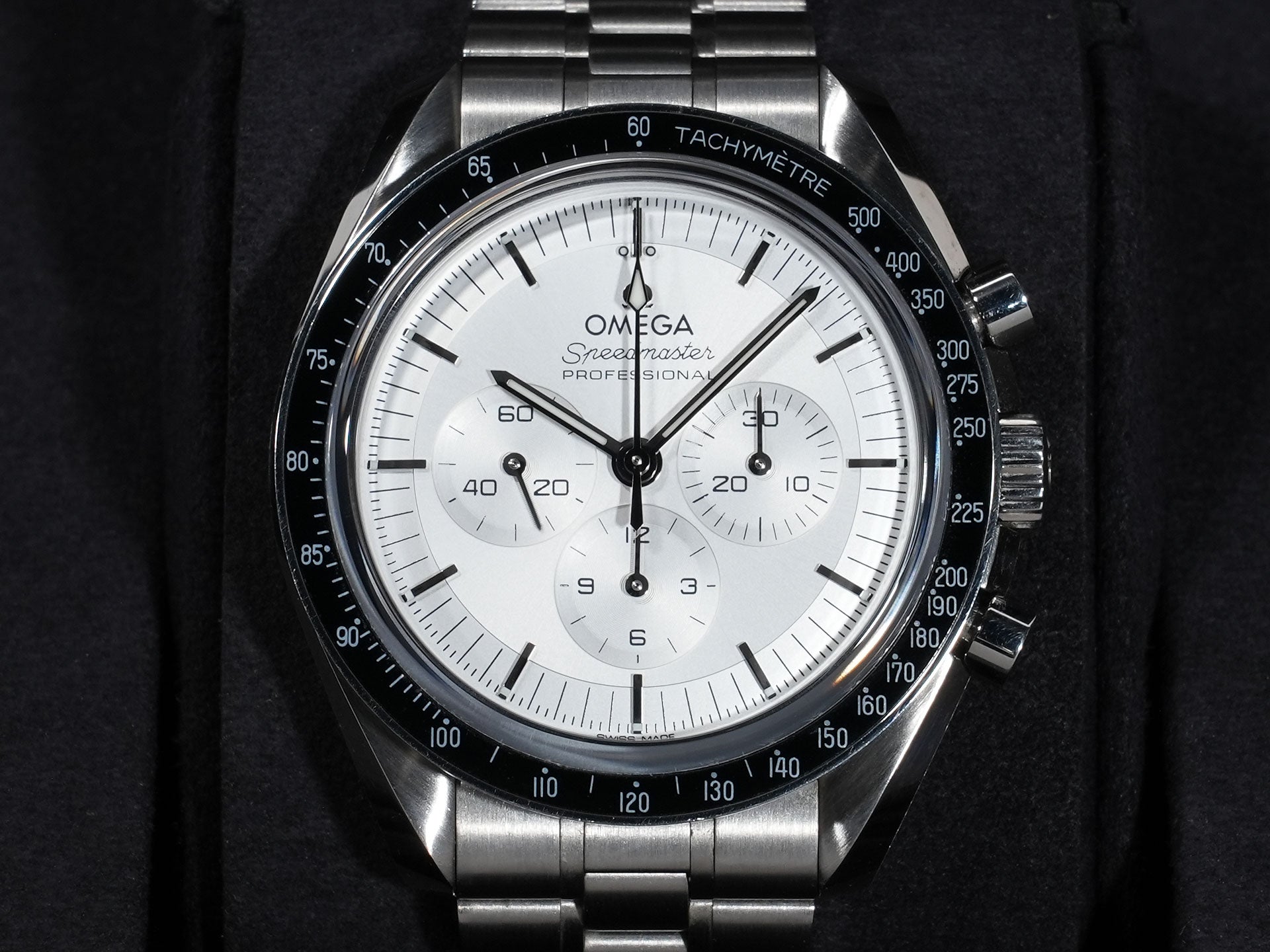 オメガ スピードマスター ムーンウォッチ プロフェッショナル コーアクシャル マスター クロノメーター クロノグラフ 42MM Ref.310.60.42.50.02.001 カノープスゴールド シルバー文字盤 中古 7wtegqsv