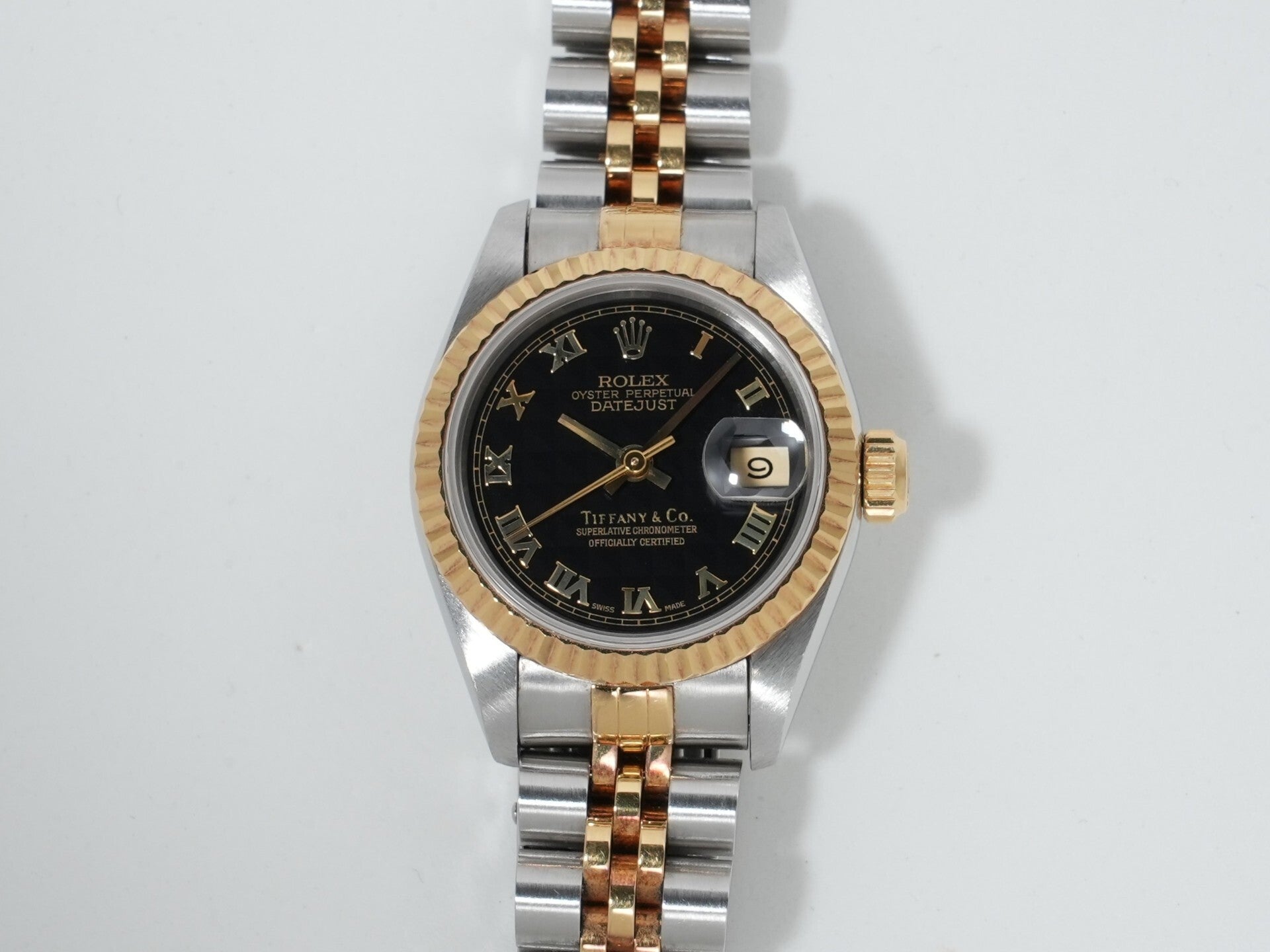 ロレックス デイトジャスト TIFFANY＆CO. Ref.69173 ステンレススチール/イエローゴールド ブラックピラミッドローマン文字盤 ジュビリーブレスレット 中古 goeq3n8r