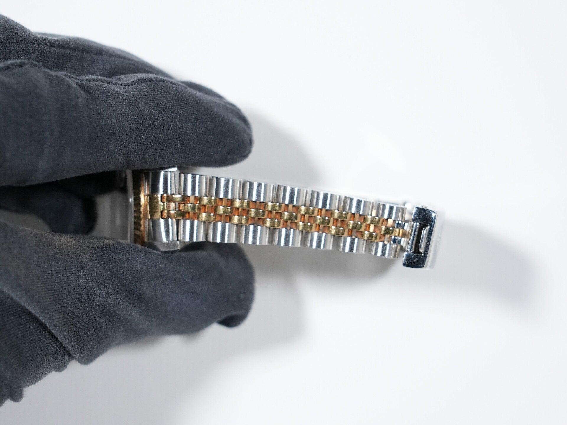 Pre-owned Rolex Datejust TIFFANY &amp; CO. Ref. 69173 in Stainless Steel/Yellow Gold with Black Pyramid Roman Dial and Jubilee Bracelet (goeq3n8r)