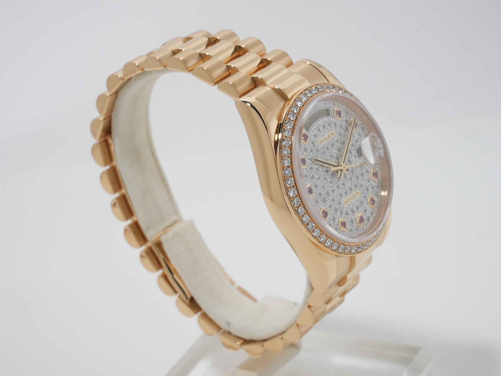 Rolex Day-Date Ref. 118348 Yellow Gold Pavé Diamond and 10 Ruby Dial, Excellent Condition, 3r5upnkr