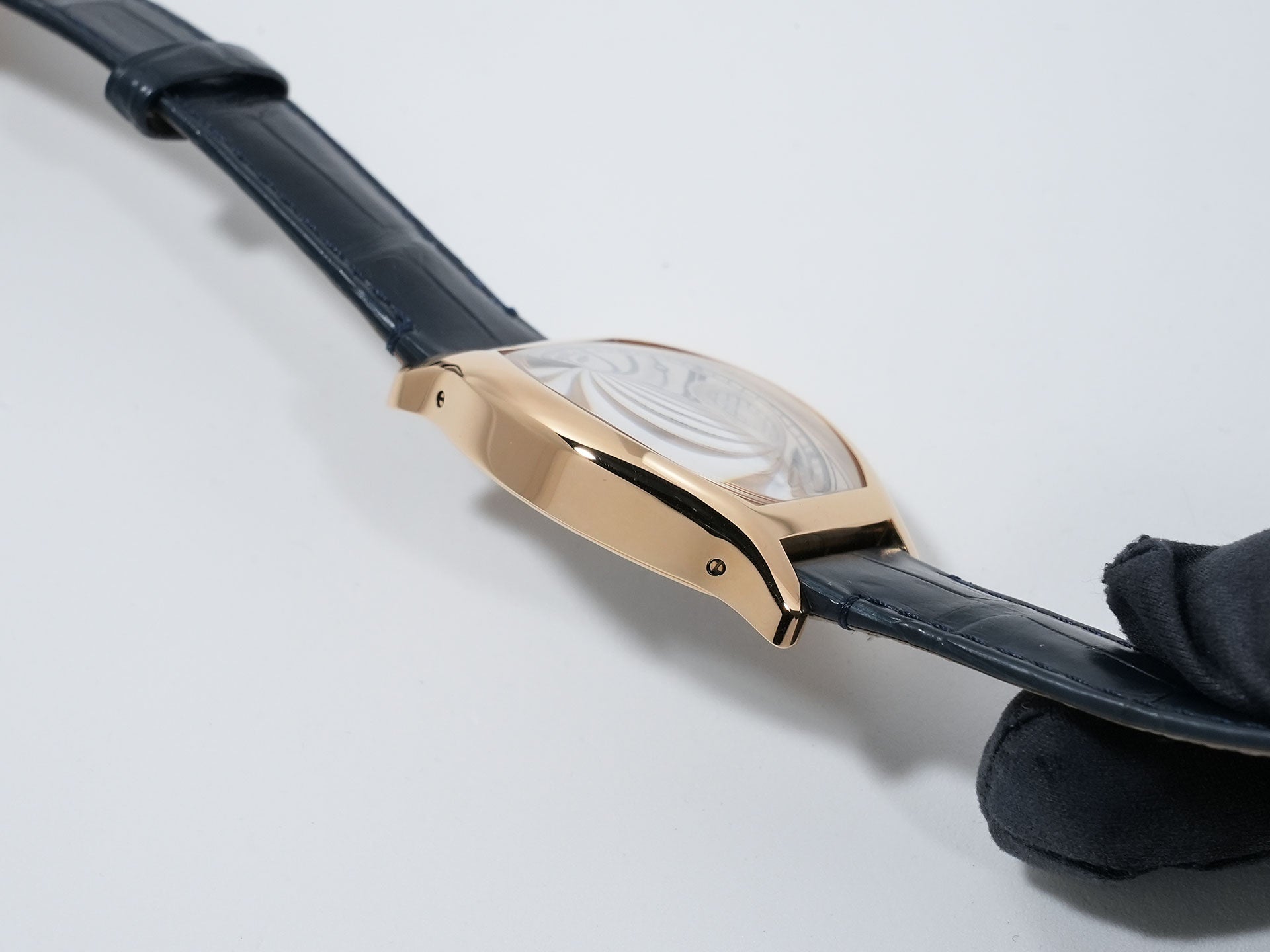 Cartier Tortue Monopusher Chronograph Ref. WHTO0007 Yellow Gold with Silver Dial, Excellent Condition, awg75x49