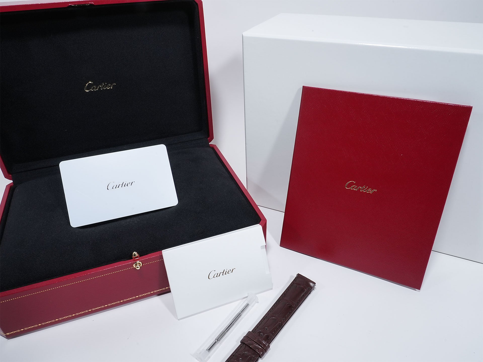 Cartier Tortue Monopusher Chronograph Ref. WHTO0007 Yellow Gold with Silver Dial, Excellent Condition, awg75x49