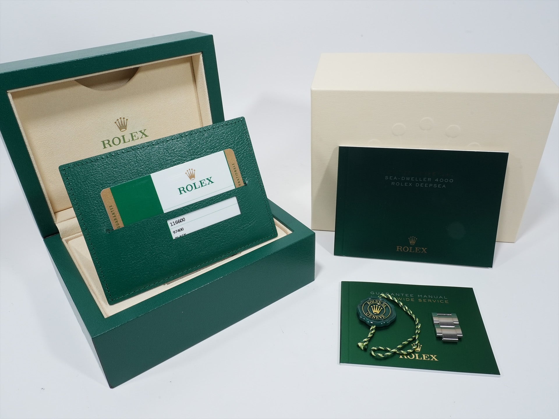 Rolex Sea-Dweller 4000 Ref. 116600 Stainless Steel Black Dial Excellent Condition 6wq4ttcz