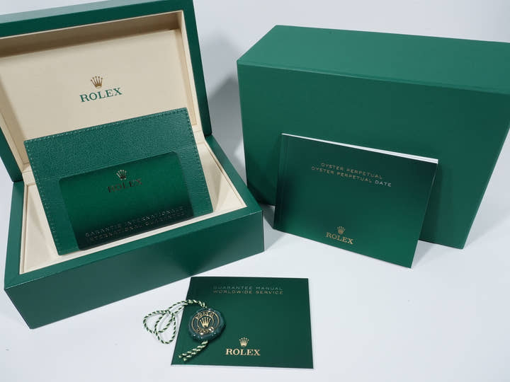 Rolex Oyster Perpetual 36 Ref. 126000 Stainless Steel Candy Pink Dial Unused 4jfi8a5g