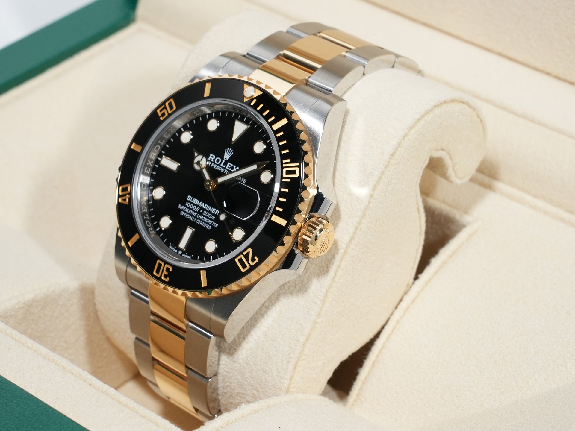 Rolex Submariner Date Ref. 126613LN Stainless Steel/Yellow Gold Black Dial Excellent Condition RC59R7R2