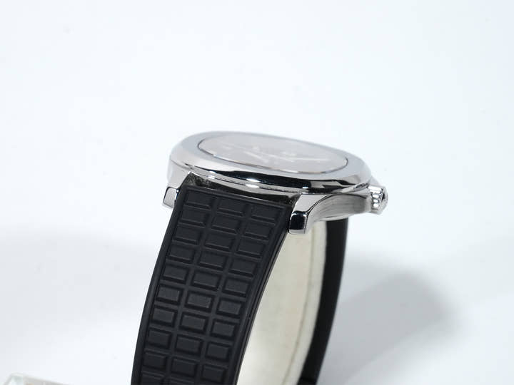 パテックフィリップ アクアノート Ref.5064A-001 ステンレススチール ブラック文字盤 中古 vsoi3mfy