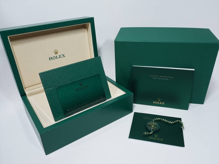 ロレックス GMTマスターII Ref.126720VTNR ステンレススチール ブラック文字盤 オイスターブレスレット 未使用 8a45ur38