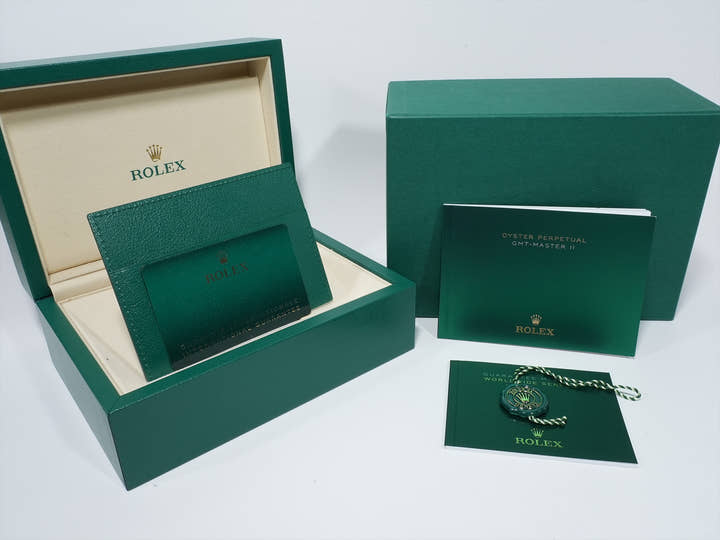 ロレックス GMTマスターII Ref.126710BLNR ステンレススチール ブラック文字盤 オイスターブレスレット 未使用 nd4vtyf9