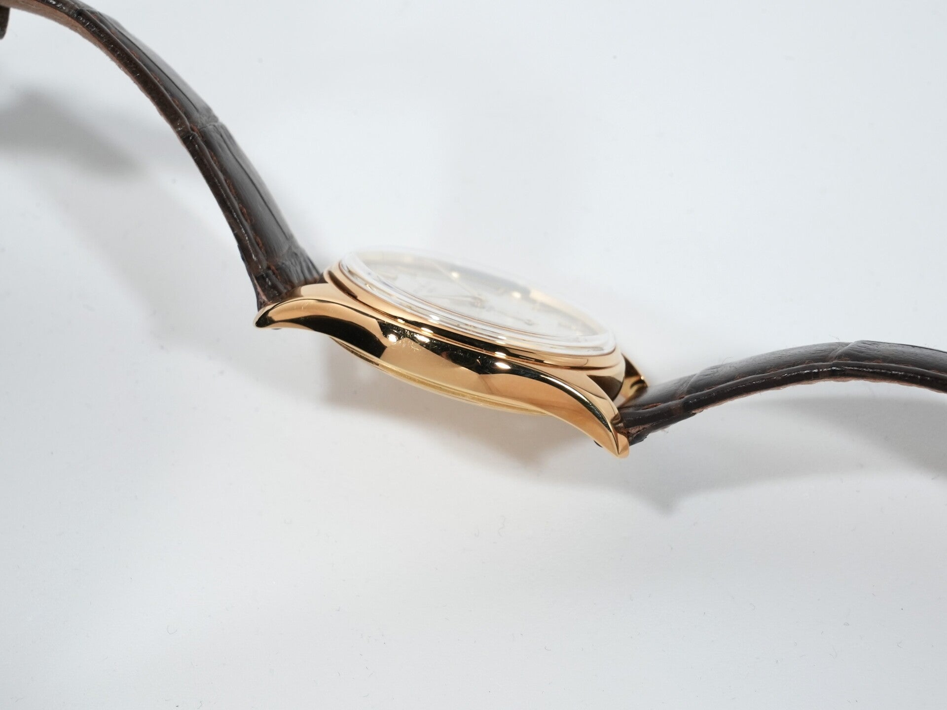 パテックフィリップ カラトラバ トロピカル Ref.2526 イエローゴールド エナメル文字盤 中古 dg3jqizc