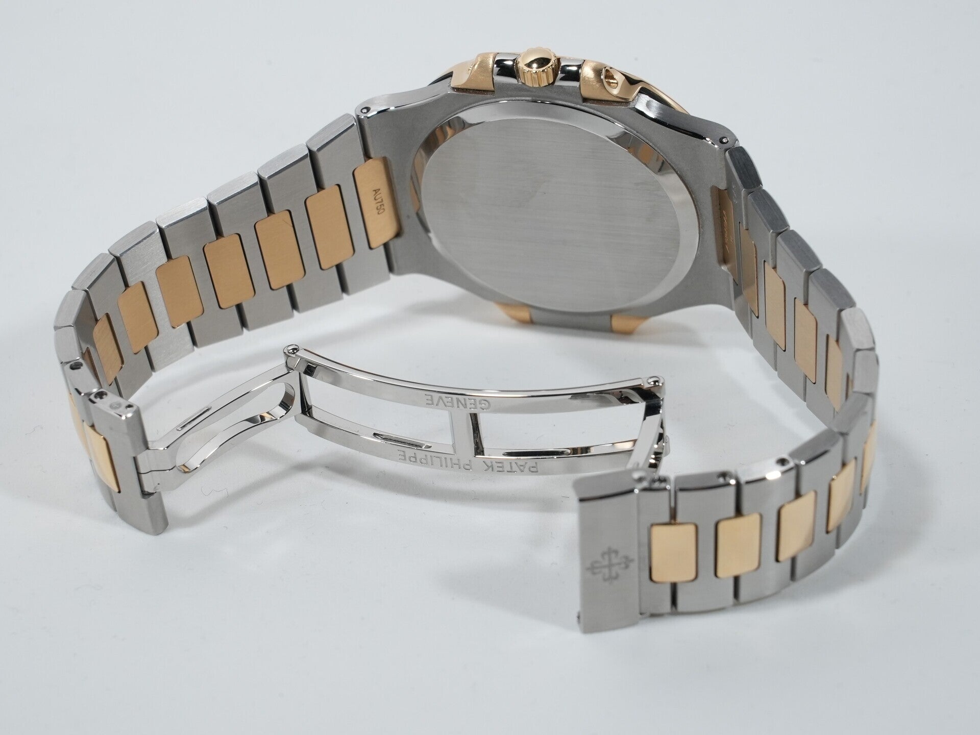 パテックフィリップ ノーチラス Ref.3700/11JA ステンレススチール/イエローゴールド ブルー文字盤 中古 4cbnc2cc