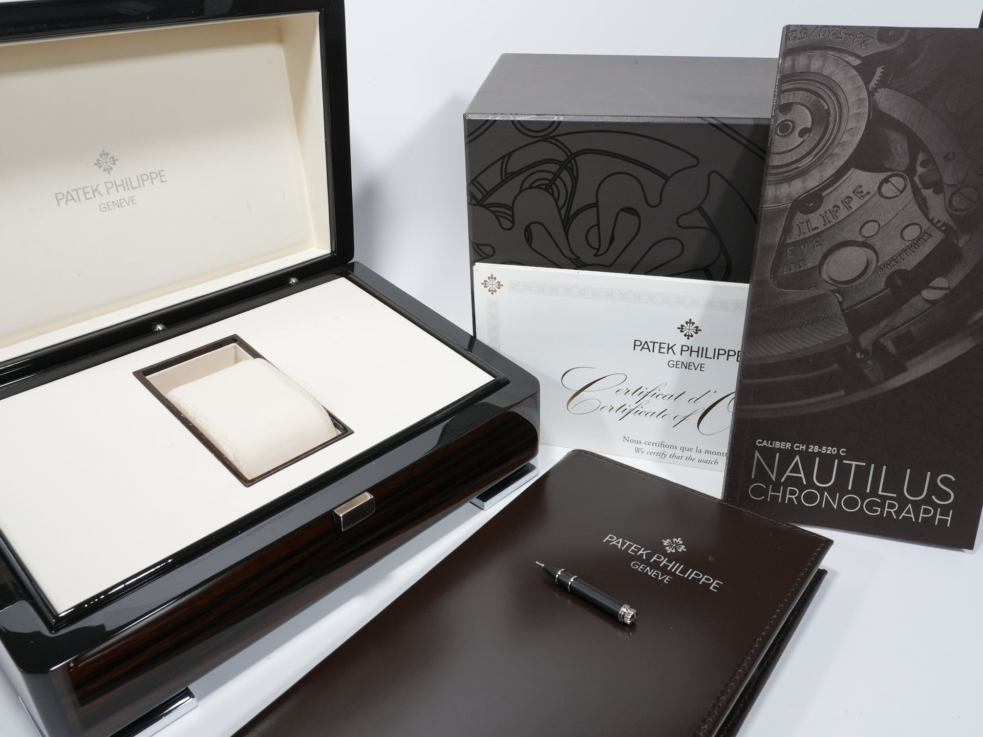 パテックフィリップ ノーチラス クロノグラフ Ref.5980/1AR-001 ステンレススチール/ローズゴールド ブルー文字盤 中古 hazxvdjg