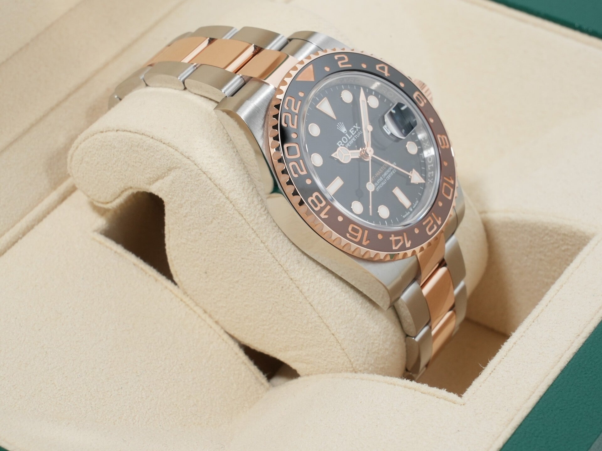 ロレックス GMTマスターII Ref.126711CHNR ステンレススチール/エバーローズゴールド ブラック文字盤 オイスターブレスレット 美品 n86q9rpf