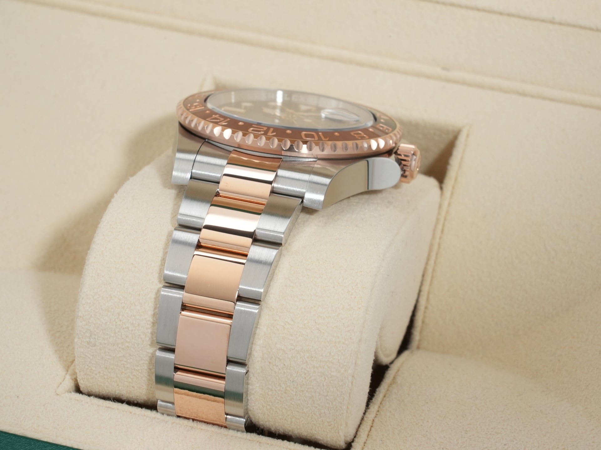 ロレックス GMTマスターII Ref.126711CHNR ステンレススチール/エバーローズゴールド ブラック文字盤 オイスターブレスレット 美品 n86q9rpf