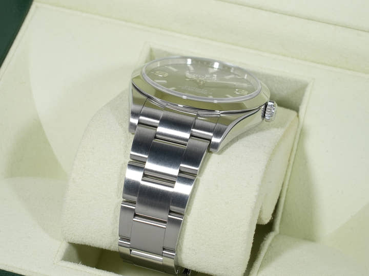 ロレックス エクスプローラーI 鏡面ブラックアウト Ref.214270 ステンレススチール ブラック文字盤 オイスターブレスレット 美品 gscpn3jc