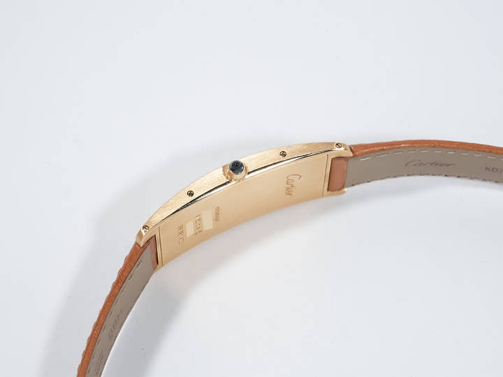 カルティエ タンク サントレ Ref.WGTA0057 イエローゴールド ベージュ文字盤 中古 5t8x23po