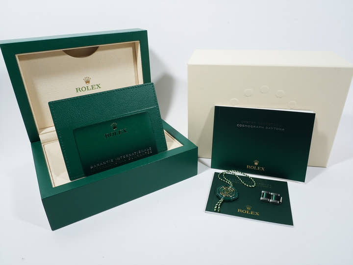 ロレックス デイトナ Ref.126500LN ステンレススチール ブラック文字盤 未使用 izba2ioh