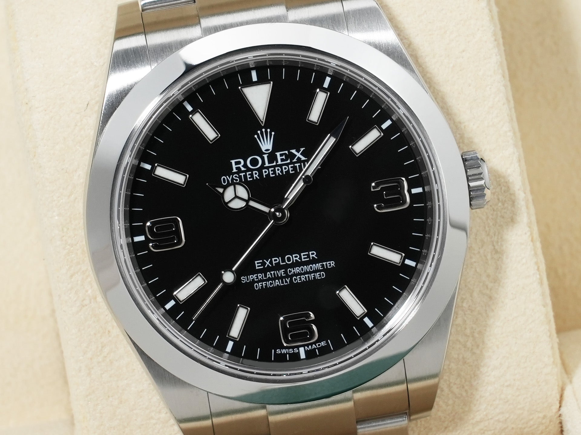 ロレックス エクスプローラーI 鏡面ブラックアウト Ref.214270 ステンレススチール ブラック文字盤 オイスターブレスレット 中古 5yh74i6w