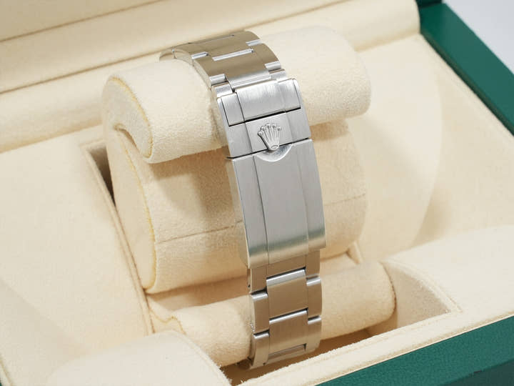 ロレックス エクスプローラーI 鏡面ブラックアウト Ref.214270 ステンレススチール ブラック文字盤 オイスターブレスレット 中古 5yh74i6w